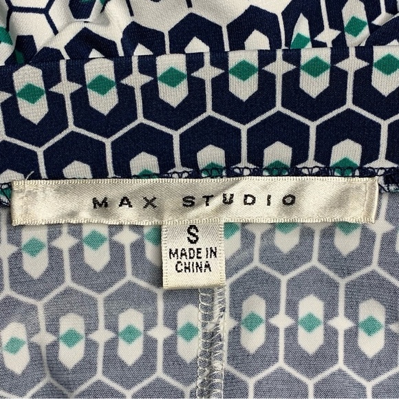 Small Max Studio White Blue Green Skirt Stretch 4 6 Geometric Print A Line - Picture 8 of 9